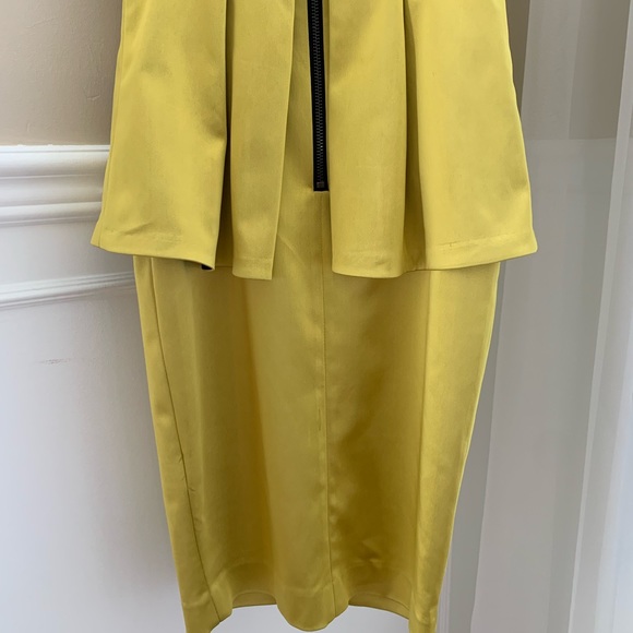 Bebe size 2 satin keyhole dress - Picture 11 of 16